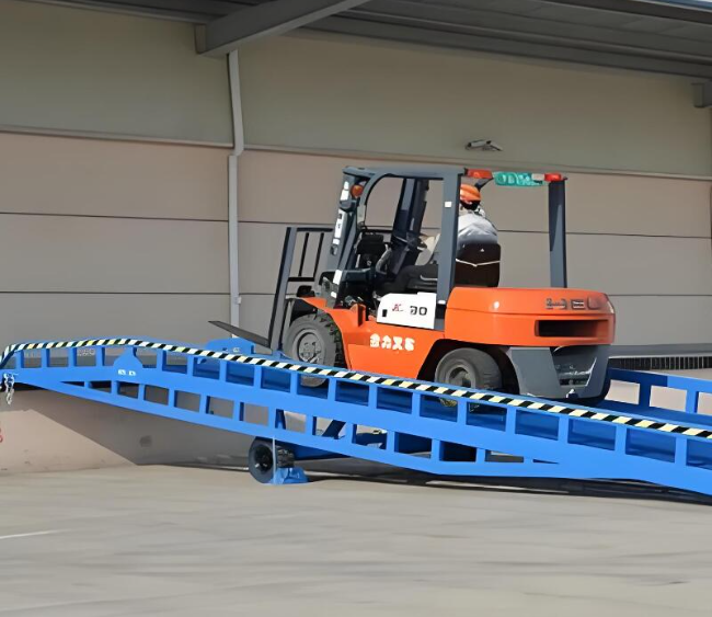 索县移动式卸货平台（叉车用）